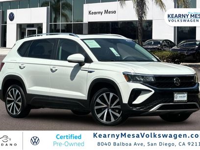 Used 2023 Volkswagen Taos SE w/ Panoramic Sunroof Package
