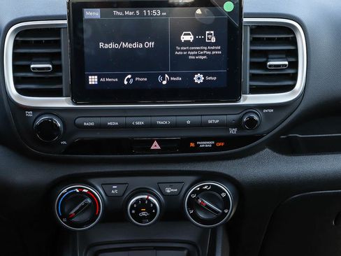 New 2026 Hyundai Venue SE FWD image 18