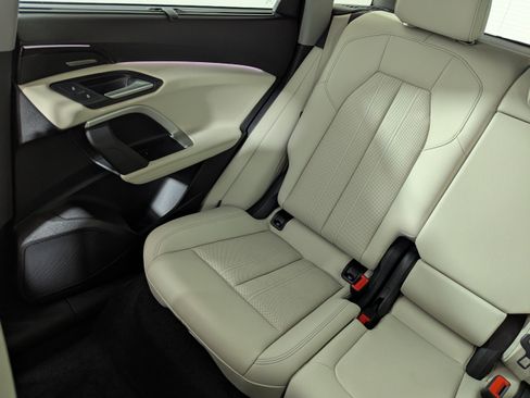 Certified 2025 Audi Q5 Premium Plus w/ Premium Plus AWD/4WD image 12