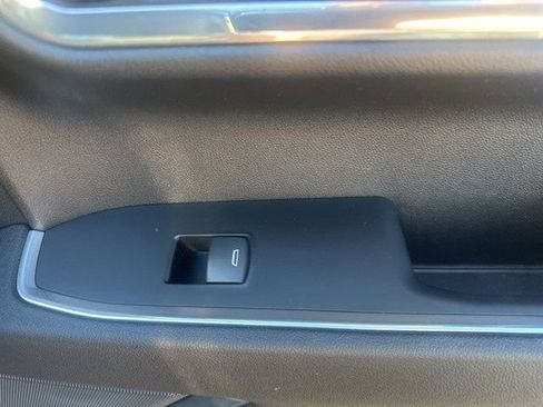 Used 2023 Chevrolet Silverado 1500 LT image 21