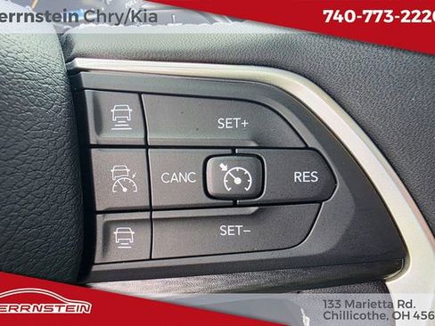 Used 2025 Jeep Grand Cherokee L Altitude image 20