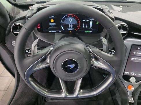 New 2026 McLaren 750S Coupe image 10