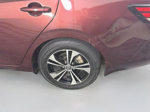 Used 2021 Nissan Sentra SV FWD image 11