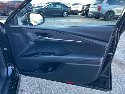 Used 2025 Toyota Camry LE image 28