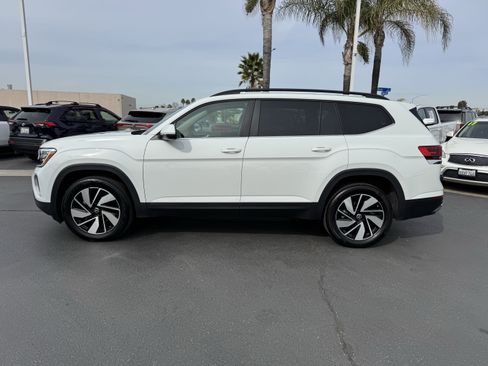 Certified 2024 Volkswagen Atlas SE image 7