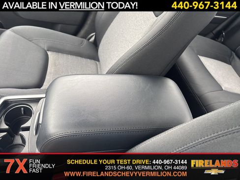 Used 2022 Chrysler 300 Touring w/ Sport Appearance Package image 24