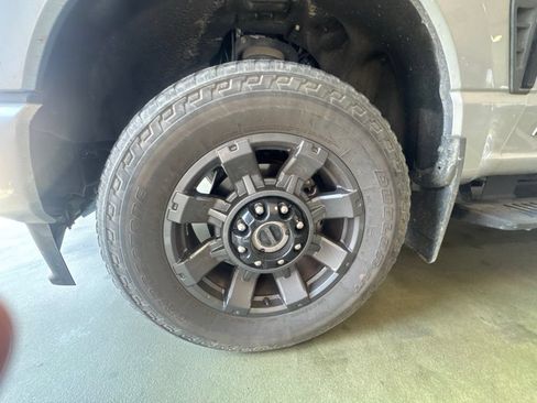 Used 2024 Ford F250 Lariat w/ Lariat Ultimate Package AWD/4WD image 6