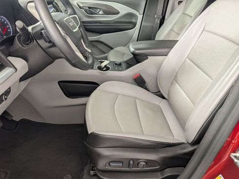 Used 2023 GMC Terrain SLT w/ Infotainment Package II FWD image 14
