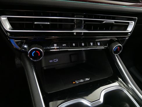 Used 2025 Chevrolet Traverse RS w/ LPO, Floor Liner Package image 23