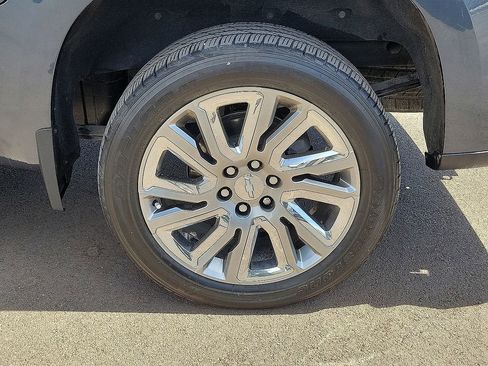 Used 2022 Chevrolet Silverado 1500 LTZ w/ LPO, Dark Essentials Package image 10