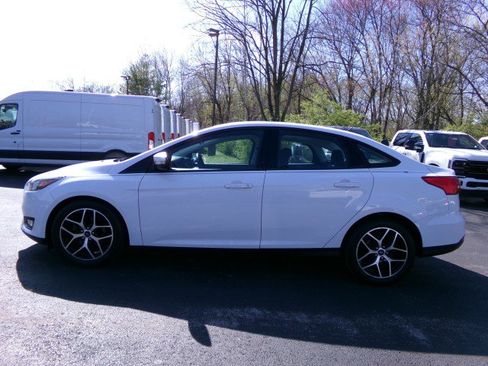 Used 2018 Ford Focus SEL w/ Cold Weather Package FWD image 6