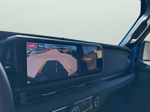 New 2026 Jeep Wrangler Unlimited Rubicon w/ Safety Group image 39