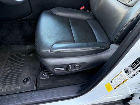 Used 2024 Toyota Land Cruiser image 13