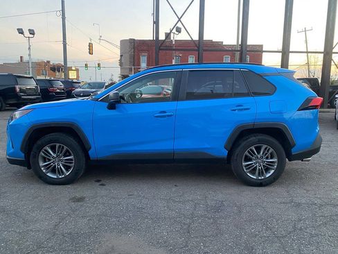 Used 2020 Toyota RAV4 LE FWD image 14