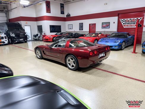 Used 2003 Chevrolet Corvette Coupe w/ Preferred Equipment Group RWD image 40