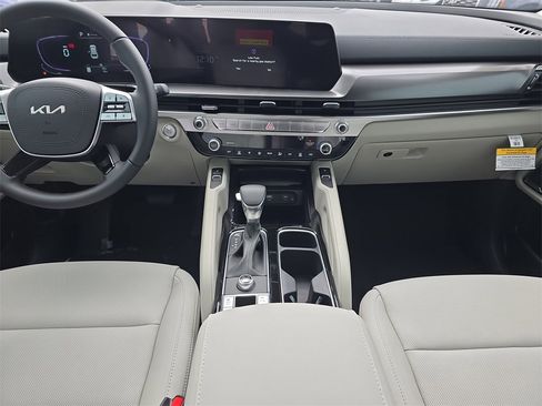 New 2025 Kia Telluride S image 15