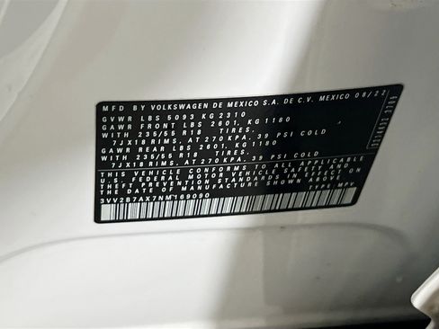 Used 2022 Volkswagen Tiguan SE image 31