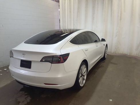 Used 2020 Tesla Model 3 Standard Range RWD image 4
