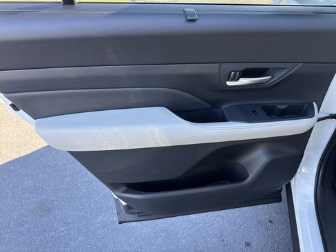 New 2026 Toyota Grand Highlander AWD Hybrid image 27