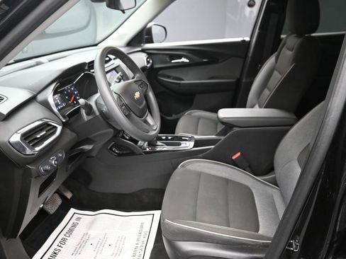 Used 2021 Chevrolet TrailBlazer LT image 15