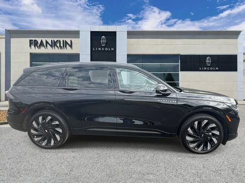 New 2026 Lincoln Nautilus Reserve w/ Jet Appearance Package AWD/4WD image 8