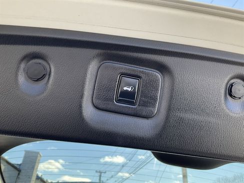 Used 2015 INFINITI QX60 AWD w/ Deluxe Touring Package image 14