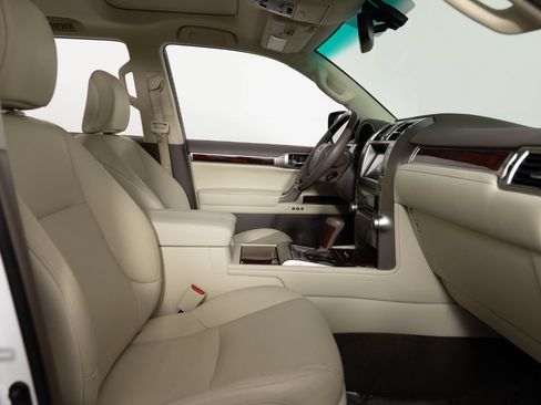 Used 2013 Lexus GX 460 w/ Comfort Plus Pkg AWD/4WD image 26
