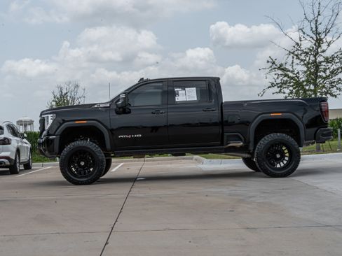 Used 2026 GMC Sierra 2500 AT4 w/ Technology Package AWD/4WD image 7