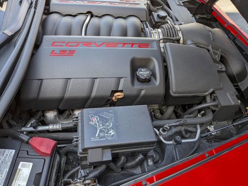 Used 2013 Chevrolet Corvette Grand Sport w/ 3LT Preferred Equipment Group RWD image 16