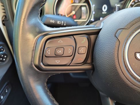 Used 2020 Jeep Wrangler Sport AWD/4WD image 19