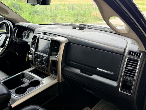Used 2018 RAM 1500 Laramie RWD image 26