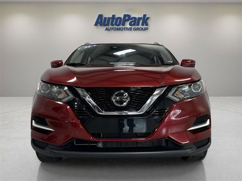 Used 2022 Nissan Rogue Sport SL image 2