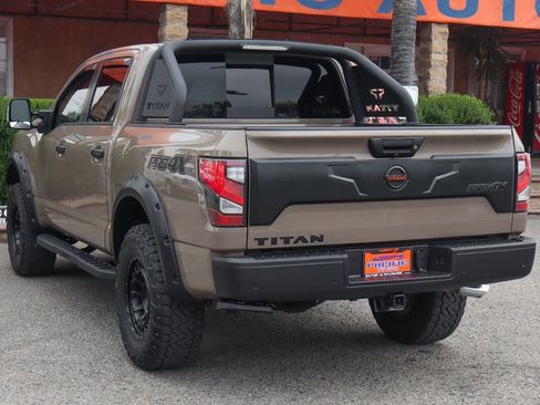 Used 2021 Nissan Titan PRO-4X w/ Pro-4x Convenience Package image 6
