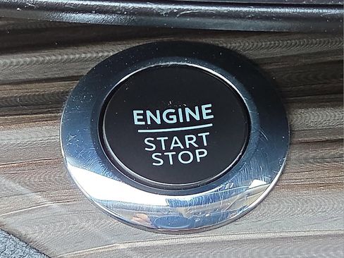 Used 2022 Ford Explorer Limited image 22