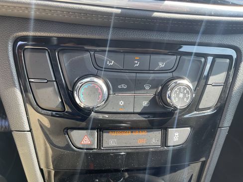 Used 2020 Buick Encore Preferred w/ Safety Package FWD image 14