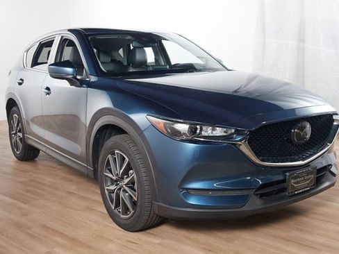 Used 2018 MAZDA CX-5 Touring w/ Preferred Equipment Package AWD/4WD image 3