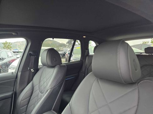 Used 2023 BMW X5 xDrive45e w/ Climate Comfort Package image 21