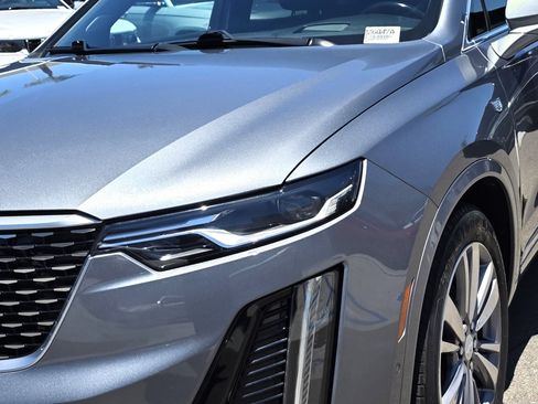 Used 2020 Cadillac XT6 Premium Luxury FWD image 8