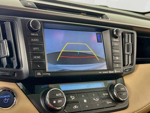 Used 2016 Toyota RAV4 Limited image 14