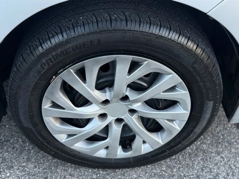 Used 2014 Toyota Corolla LE image 29