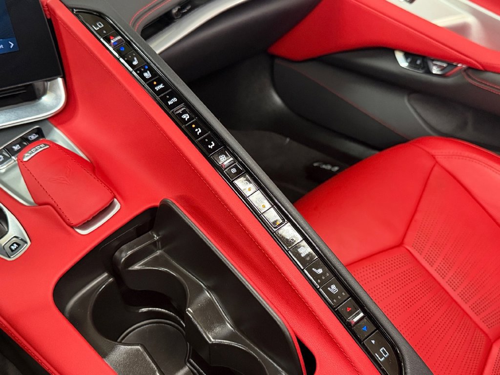 Used 2024 Chevrolet Corvette Stingray Preferred Conv w/ Z51 Performance Package RWD image 22