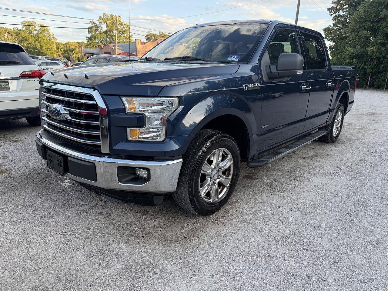 Used 2015 Ford F150 XLT w/ Equipment Group 301A Mid RWD image 1