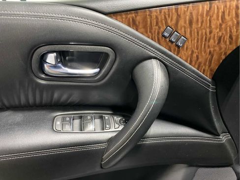 Used 2020 Nissan Armada SL w/ Premium Package image 11