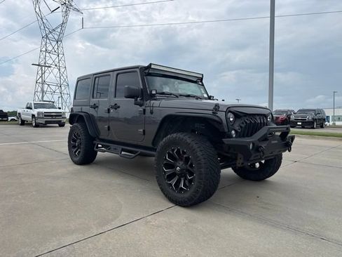 Used 2017 Jeep Wrangler Unlimited Sport w/ Quick Order Package 24S AWD/4WD image 1