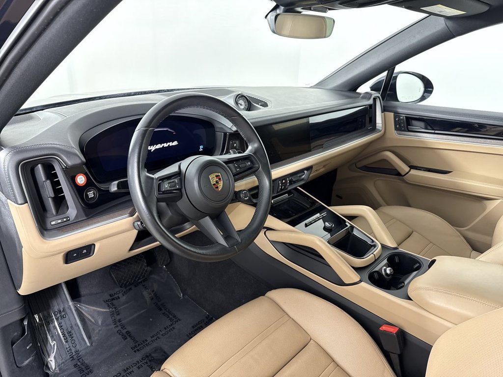 Certified 2024 Porsche Cayenne Coupe AWD/4WD image 4