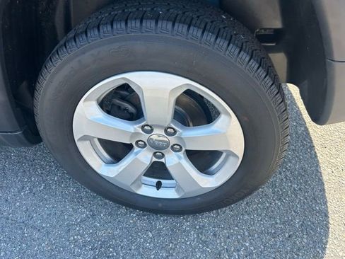 Used 2020 Jeep Compass Latitude AWD/4WD image 6
