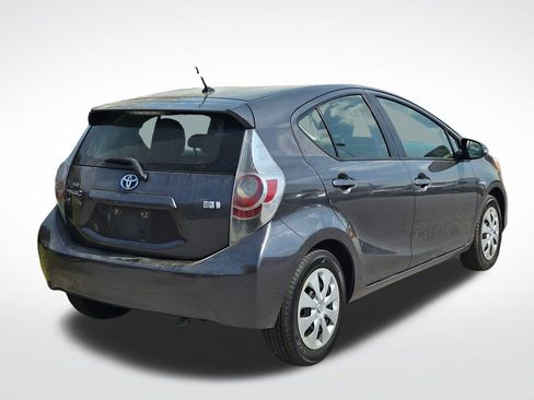 Used 2013 Toyota Prius C Two image 9