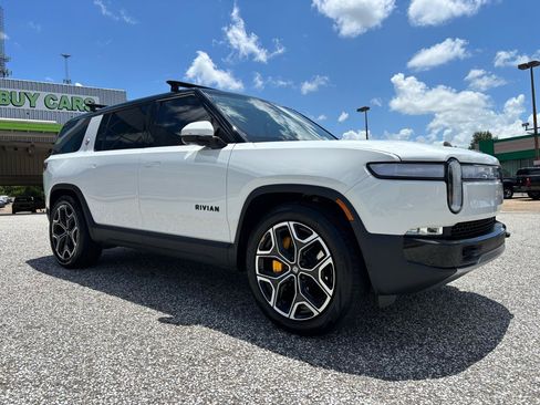 Used 2024 Rivian R1S Adventure AWD/4WD image 12