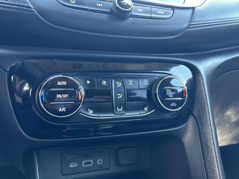 Used 2022 Buick Encore GX Select w/ Advanced Technology Package AWD/4WD image 29