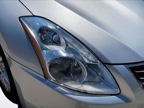 Used 2010 Nissan Altima 2.5 SL w/ SL Pkg FWD image 26